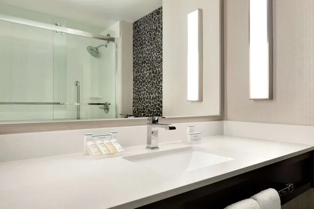 غرفة بسرير كينج، HILTON GARDEN INN CUPERTINO 1/3