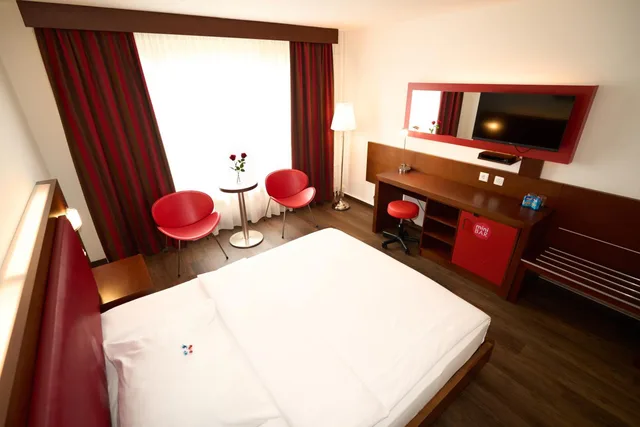 غرفة ديلوكس بسرير كينج، Hotel Conti 4/10