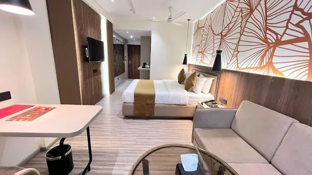 Executive, King Bed, Hotel President 9/10