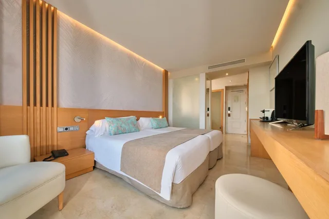 غرفة سوبيريور بسرير مزدوج أو سريرين منفصلين بإطلالة جزئية على البحر، Hotel Son Caliu Spa Oasis Superior 7/10