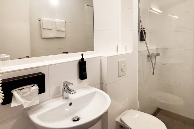 غرفة قياسية صغيرة بسرير مزدوج، Garner Hotel Stuttgart - Zuffenhausen By IHG 6/7
