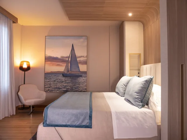 جناح بسرير كينج بشرفة بغرفة نوم واحدة، Miramare Suites 2/3