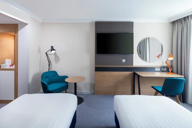 غرفة قياسية بسريرين منفصلين، Holiday Inn Reading South M4 Jct11 3/6