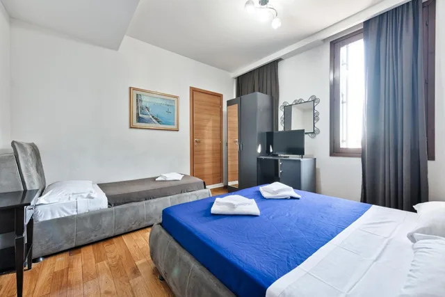 غرفة قياسية ثلاثية بثلاثة أسرّة، Hotel Trieste 4/10