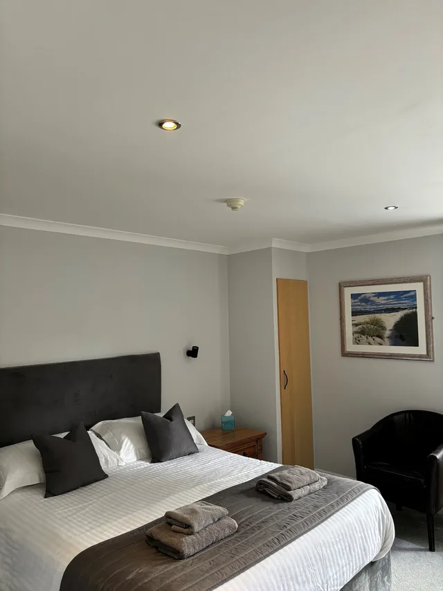 غرفة كلاسيكية بسرير كينج، Oyster Inn 2/9