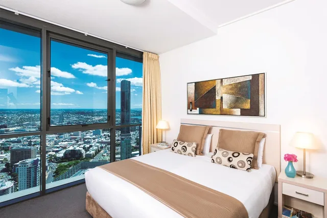 3 Bedrooms, Apartment, Oaks Brisbane Aurora Suites 2/4