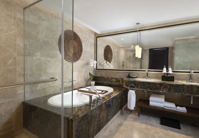 غرفة بريميوم بسريرين منفصلين مع دخول صالة النادي، Intercontinental Bali Resort 3/3