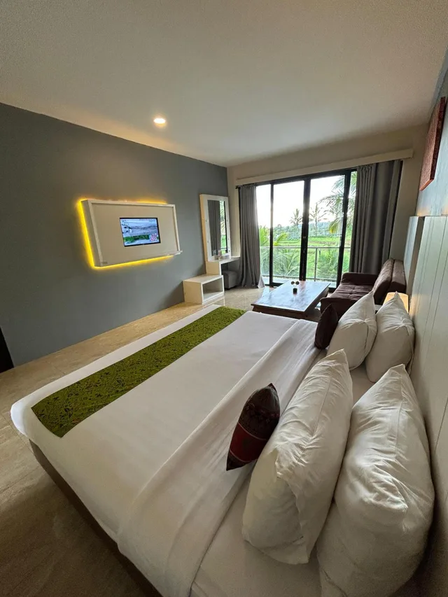 Suite, King Bed, Pool View, Grand Harvest Resort and Villas 5/10