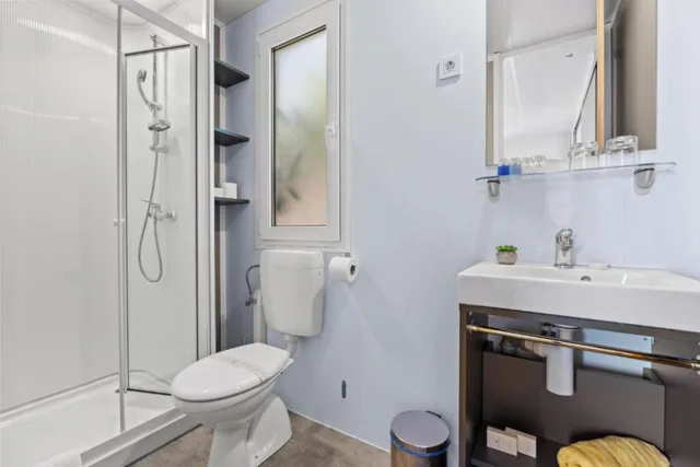 2 Bedrooms, Mobile Home, Premium, Beach Front, Terrace، Amadria Park Camping Sibenik Mobile Homes 4/4