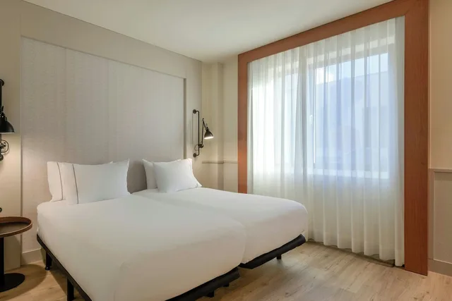 غرفة قياسية بسريرين منفصلين، Ac Hotel Los Vascos 1/4