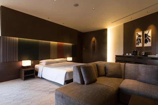 غرفة ديلوكس بسرير كينج بشرفة، HYATT REGENCY KYOTO 2/3