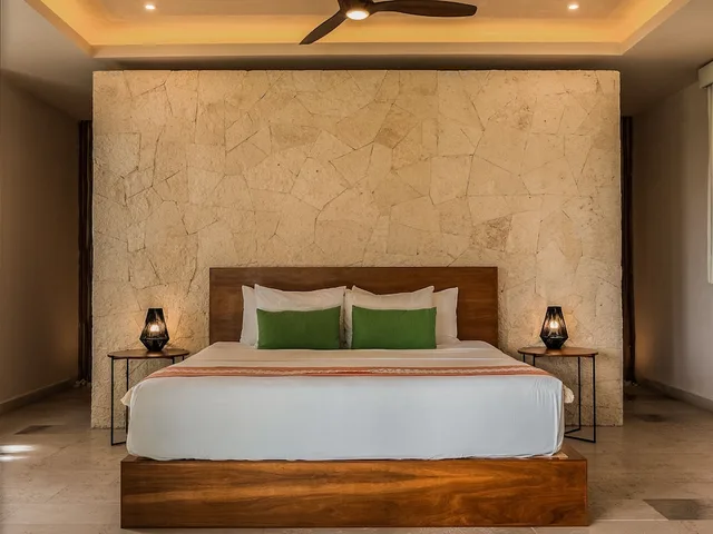 غرفة ديلوكس بسرير كينج بإطلالة على الحديقة بشرفة، Khaban Bacalar Hotel Boutique 6/8