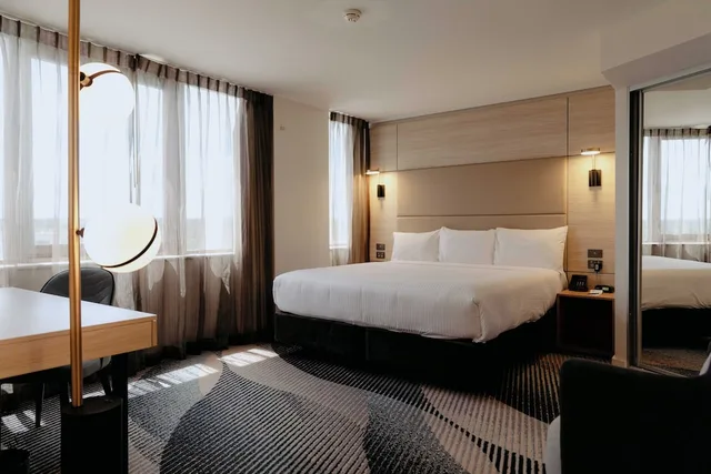 Spa, Deluxe, King Bed، NOVOTEL SYDNEY PARRAMATTA 6/8