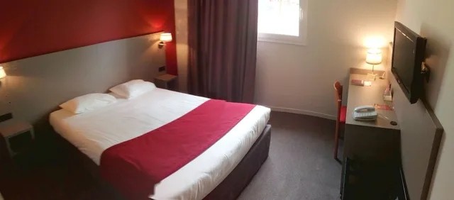 غرفة قياسية بسرير مزدوج أو سريرين منفصلين، Hotel the Originals Dax Nord Les Bruyeres 2/3