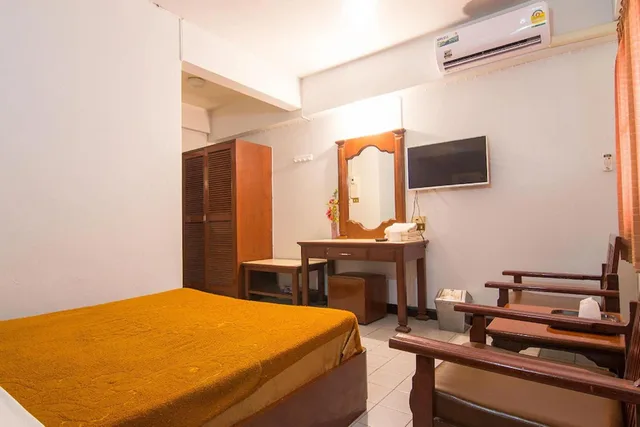 غرفة قياسية بسرير مزدوج، Khelangnakorn Lampang Hotel 1/3