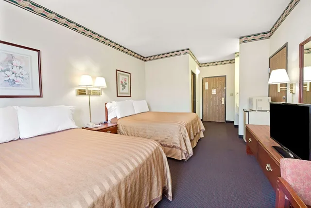 غرفة بسريرين كوين، Travelodge By Wyndham St Louis 2/7