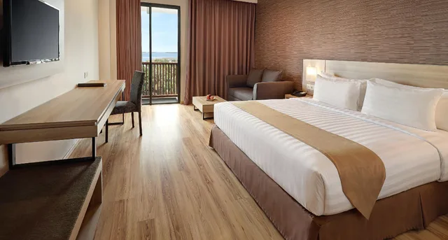غرفة غراند بسرير كينج، Swiss-Belhotel Sorong 1/2