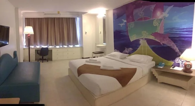 Cool, Twin Beds، THE PACIFIC COOL CHIC 4/10
