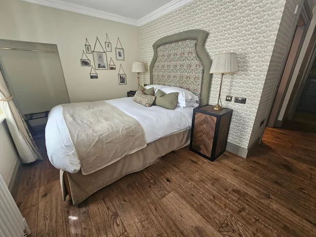 Classic, King Bed, Pet Friendly, Accessible, CBH Beadnell Towers & Kitchen 1/2
