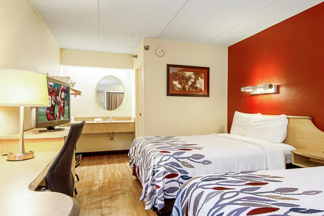 غرفة سوبيريور بسريرين مزدوجين، Red Roof Inn Huntington 3/4