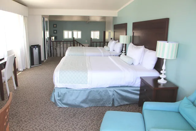Junior Suite, 2 King Beds, Ocean Front، Capri Laguna Inn On the Beach 5/6