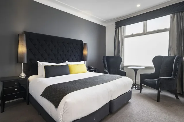Belgravia, King Bed, Valley View، Hydro Majestic 2/6