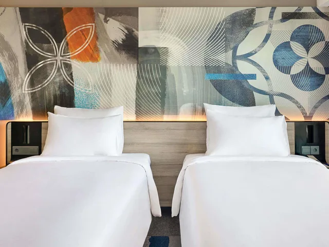 استوديو ديلوكس بسريرين، Novotel Suites Yogyakarta Malioboro 1/2