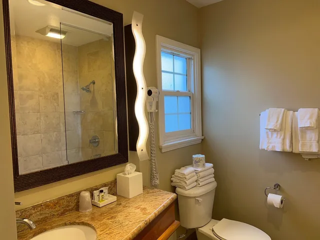 جناح بسرير كوين مع أريكة، Holiday Inn Express and Suites La Jolla - Windansea Beach 3/4