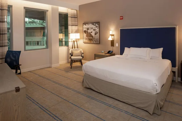 جناح بسرير كينج، Hilton Austin Airport 2/5