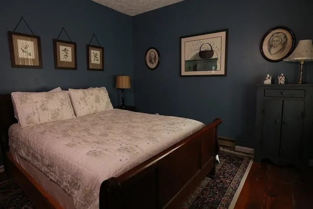 جناح بسرير كوين، Lafayette Inn 1/2