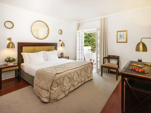 غرفة سوبيريور بسرير مزدوج بشرفة، Casa Das Senhoras Rainhas 2/4