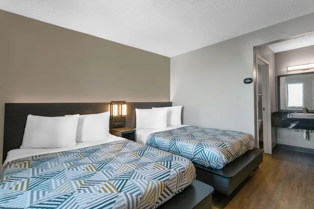 جناح بسريرين كوين، Motel6 Merced, CA - North 1/10