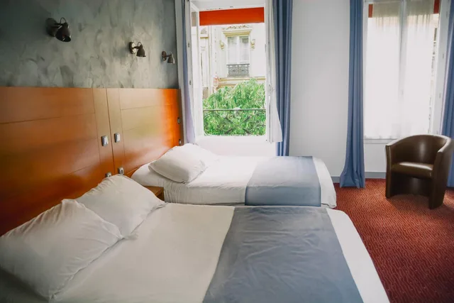 غرفة رباعية بسرير مزدوج، Hotel Paris Bruxelles 5/9