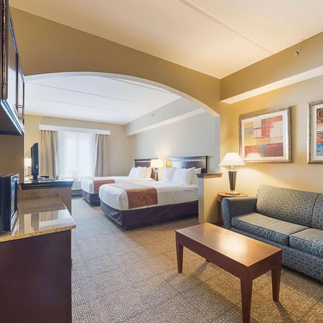 جناح بسرير كوين بشرفة، Comfort Suites Beachside 10/10