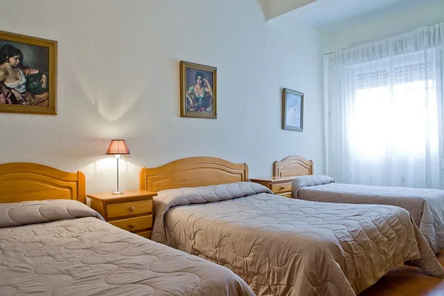 Room, Quintuple، Hostal America 1/3