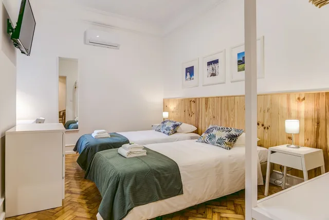 5 Bedrooms, Comfort, Apartment, 6 Beds, 3 Double Beds, Home Out Rooms and Apartments 6/10