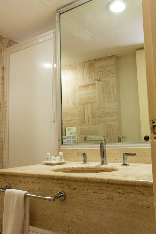 Master, Suite, 2 Double Beds، Howard Johnson by Wyndham Veracruz 4/4