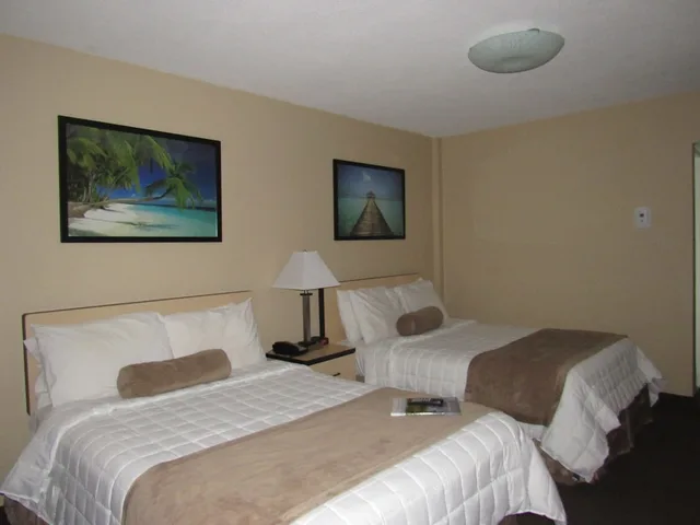 Room, 2 Double Beds, Cove Motel Oceanfront 2/6