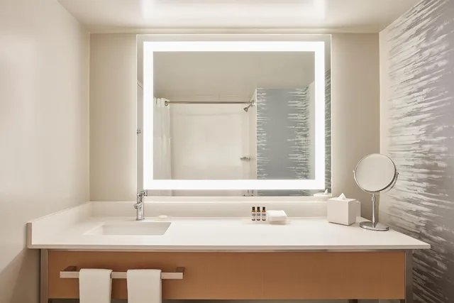 غرفة بسريرين كوين، Hyatt Regency Orange County 3/3