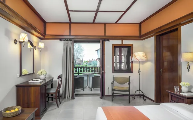 جناح كلاسيكي بسرير مزدوج وسريرين منفصلين بغرفتي نوم مع أريكة، Simantro Resort 3/4