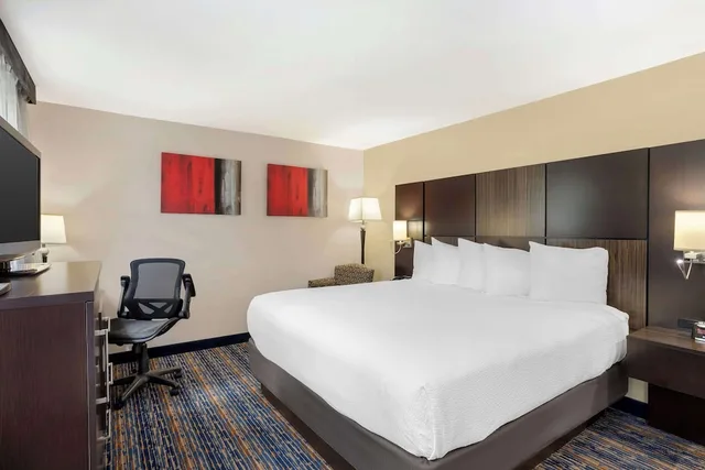 غرفة قياسية بسرير كينج، Best Western Plus Fairfield Hotel 4/7