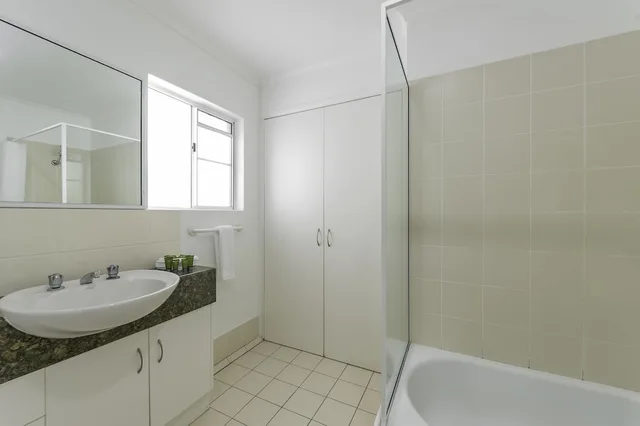 2 Bedrooms, Deluxe, Town House, King and Twin Beds, 2 Bathrooms، A Tropical Nite Holiday Townhouses 4/4