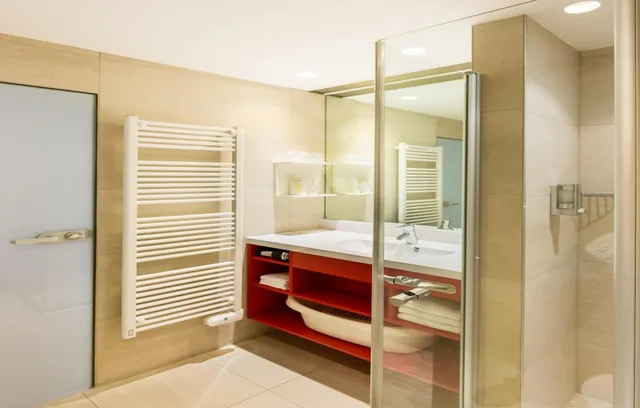 غرفة عائلية بشرفة، Thermenhotel All In Red 4/5