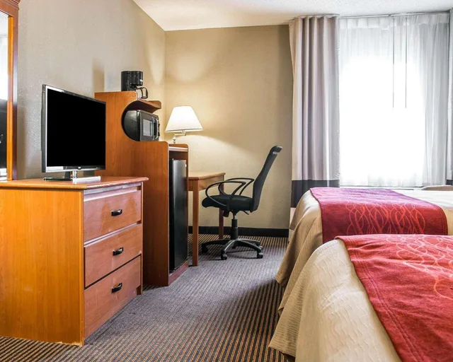 غرفة بسريرين كوين، Baymont by Wyndham Flint Airport North 2/3