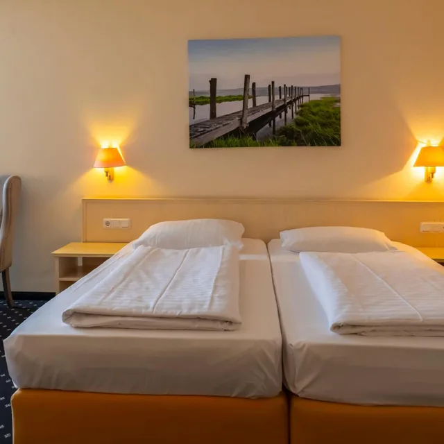 غرفة ثلاثية بسرير فردي، Hotel Astoria 1/7