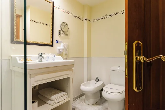 Superior, Double or Twin Bed, Golf Course View, Balcony، Ad Hoc Parque Golf 2/3