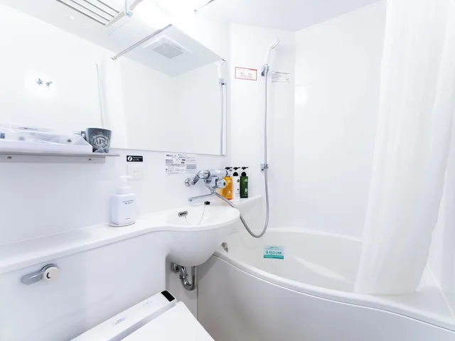 غرفة قياسية بسرير مزدوج للمدخنين، Apa Hotel Shin-Osaka-Ekiminami 8/8