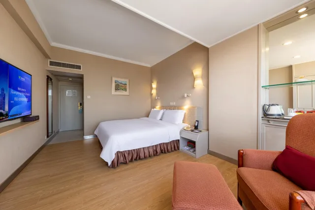 غرفة قياسية بسرير مزدوج، Guangdong Hotel Zhuhai Ex Guangdong Regency 3/4