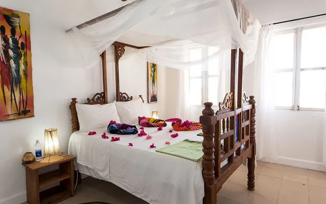 غرفة قياسية بسرير مزدوج، Driftwood Beach Lodge 1/8
