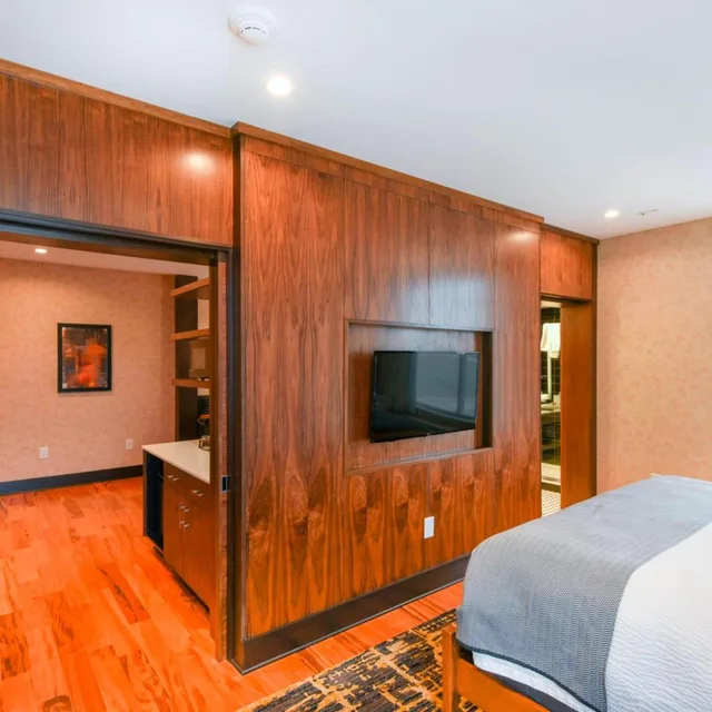 1 Bedroom, Suite, King Bed, Dining Area، Springhill Suites Wilmington Mayfaire 2/5